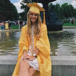 Meet your Posher, Kaleigh